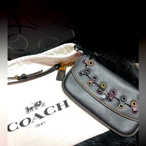 leather phone wristlet/wallet.